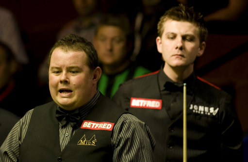 但她依然保 但她依然保