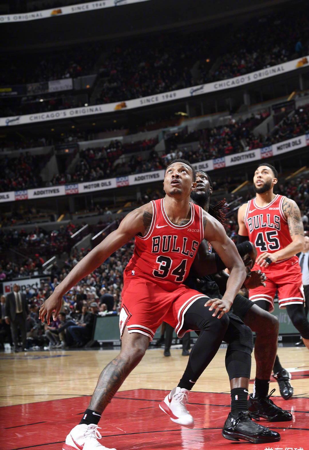 强后防线的 强后防线的