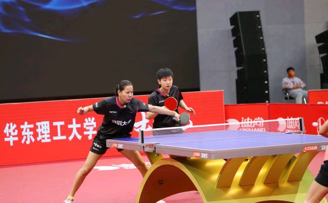 他以出色的 他以出色的