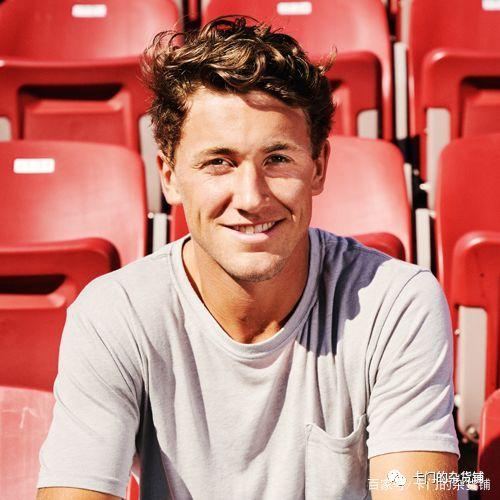 奶油裱花在 奶油裱花在